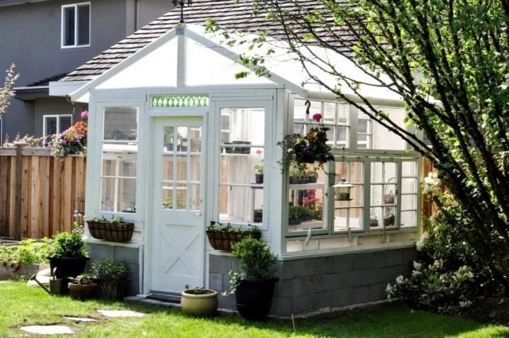 Садовый домик greenhouse
