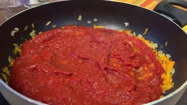 Подлив для пюре без мяса из томатной пасты